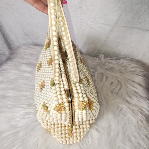 Vintage 1960 Grandee Bead Purse with floral inserts. - Picture 2 of 6